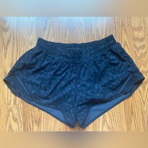 Lululemon Hotty Hot Short 2.5”